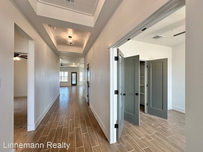 Building Photo - 4 br, 2 bath House - 8510 Kasen Avenue