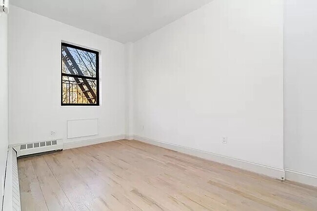 Foto del edificio - 447 West 47th Street
