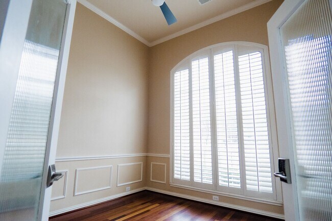 Foto del edificio - 3404 Wimbledon Dr