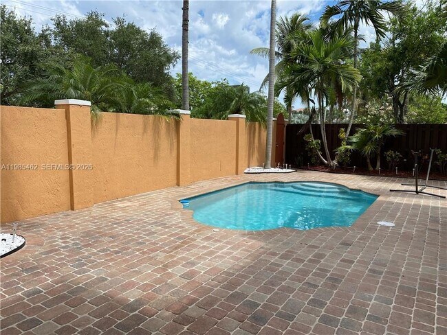 Foto del edificio - 2636 NE 15th St