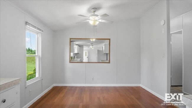Foto del edificio - Spacious 3 Bedroom, 2 Bathroom Home in Cou...