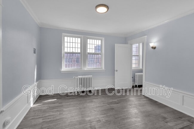 Building Photo - 12 E Depew Ave