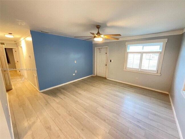 Building Photo - 385 NW 129th St