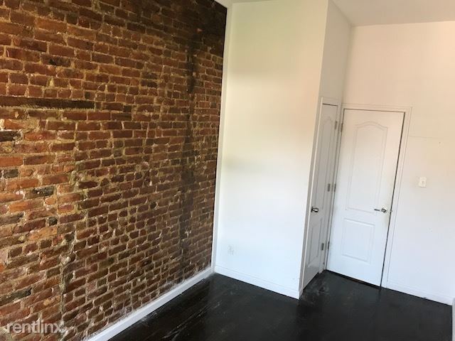 Building Photo - 214 Van Buren St