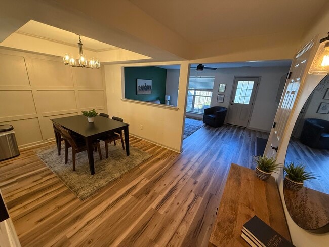 Building Photo - 335 Houston Creek Dr