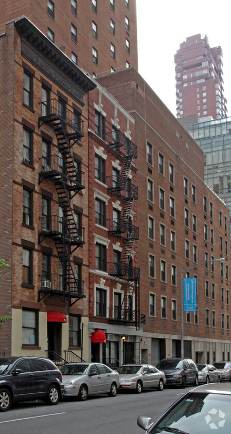 Building Photo - 439 E 71st St