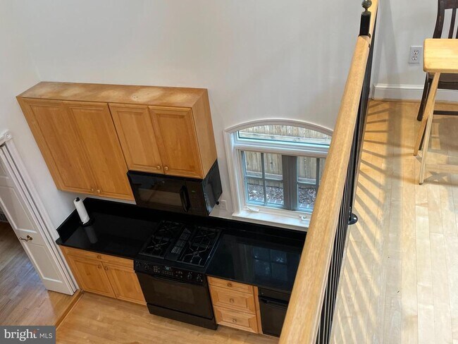 Building Photo - 8904 Grant St