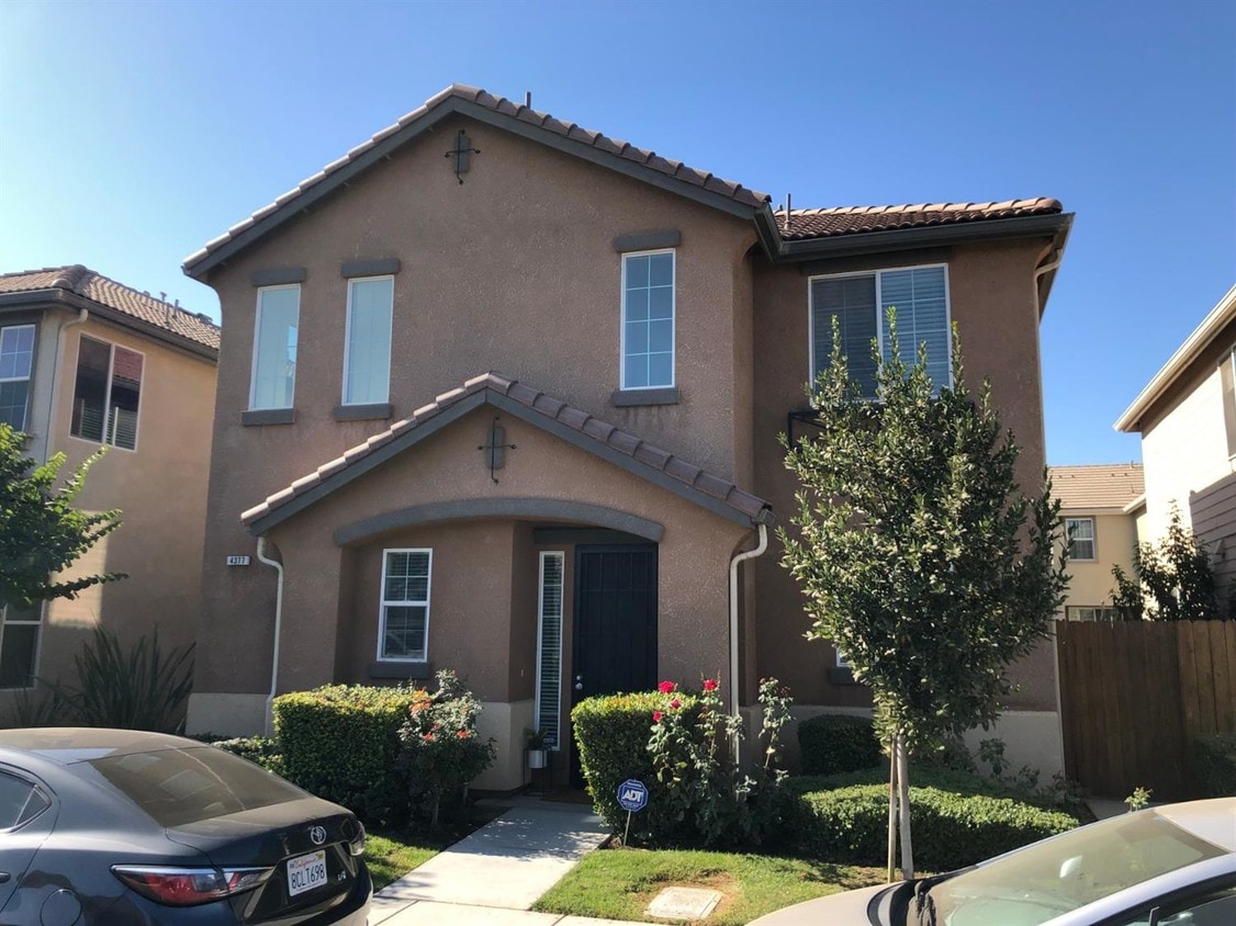 Primary Photo - 4377 W Artemisa Dr
