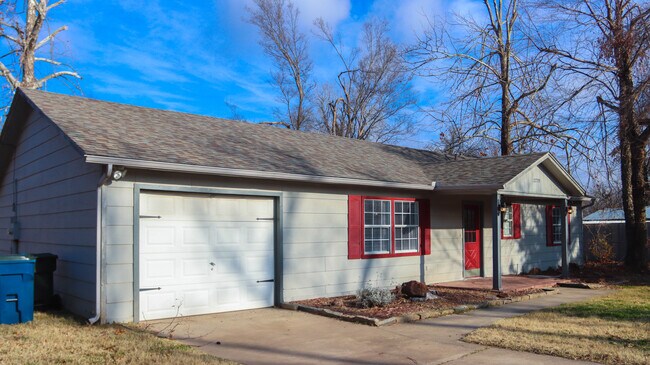 Building Photo - 12799 Selders St