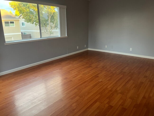 Building Photo - 340 Rio Verde Pl