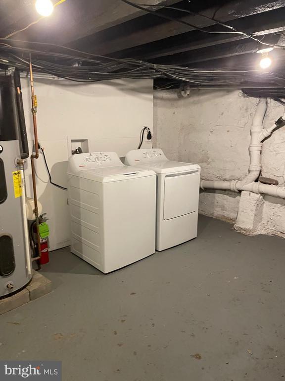 Building Photo - 1731 N Dover St
