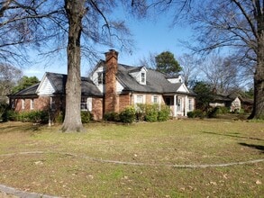 Building Photo - 5390 Walnut Grove Rd