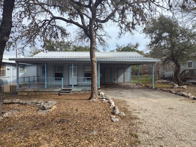 Building Photo - 1867 Tanglewood Trl