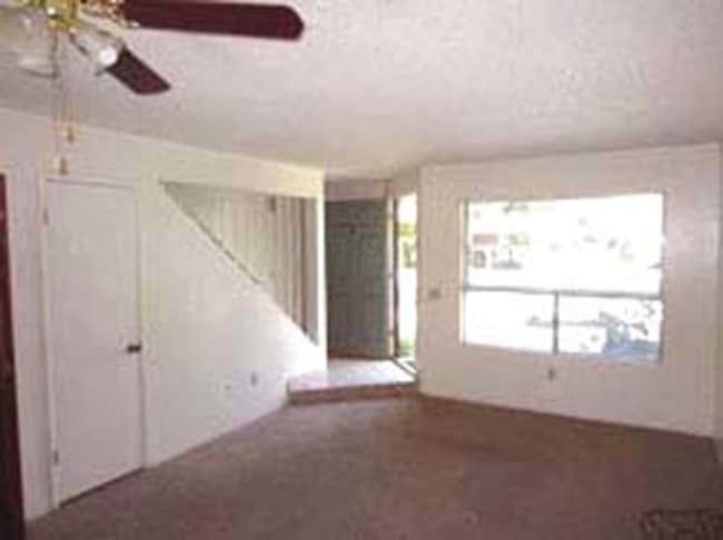 Building Photo - 217 Hughes Ln