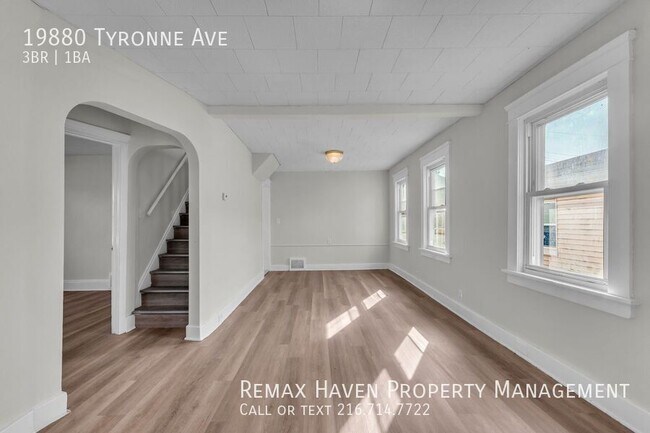 Foto del edificio - 19880 Tyronne Ave