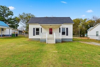 Building Photo - 8 Hames St Building Photo - 8 Hames St