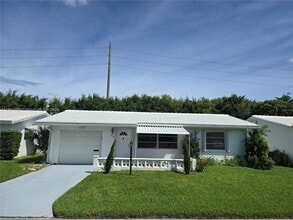 Building Photo - 600 SW 8th Pl