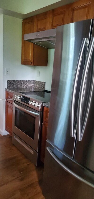Primary Photo - 4103 Riverside Dr