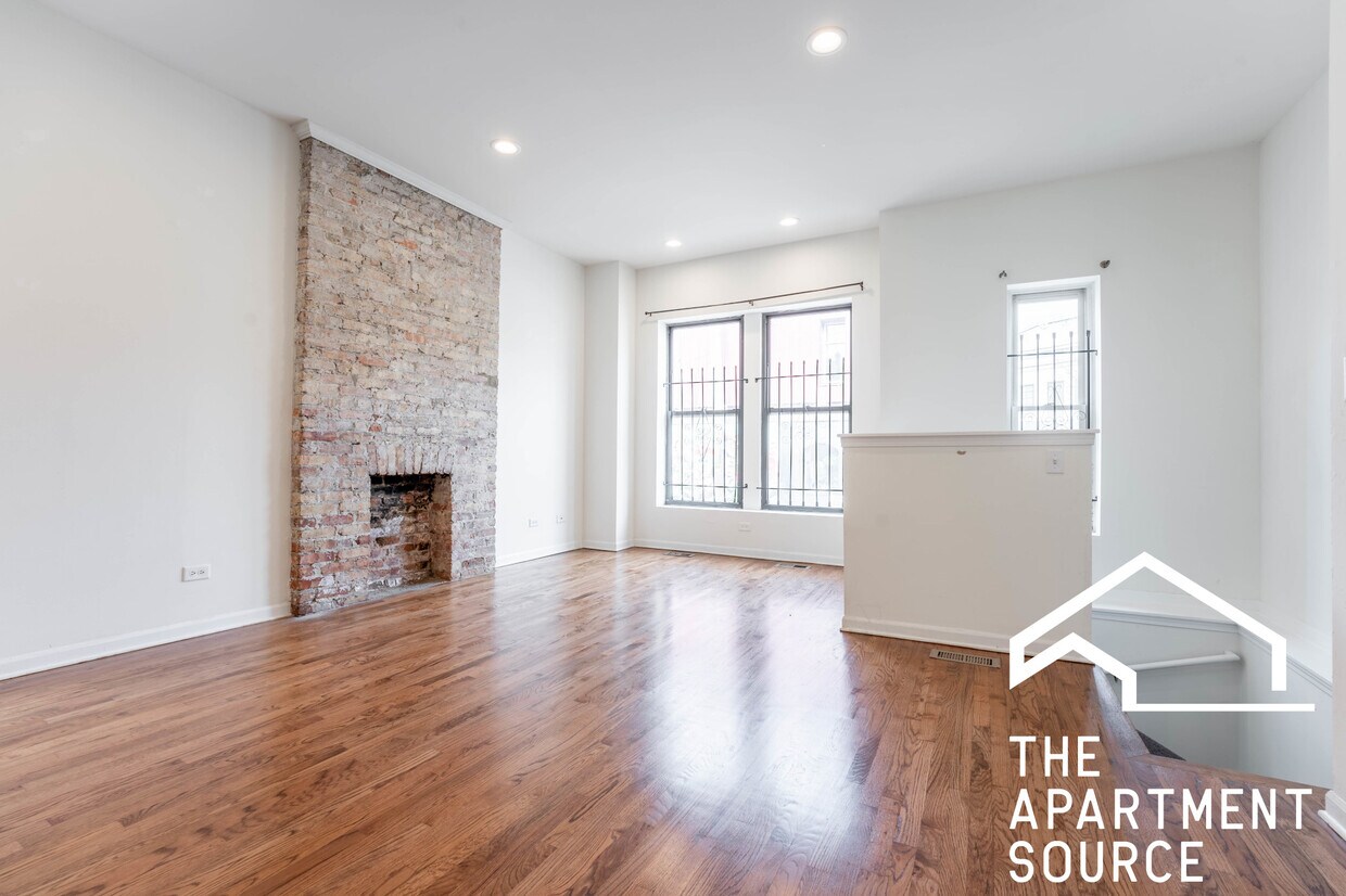 Primary Photo - 2835 W Medill Ave