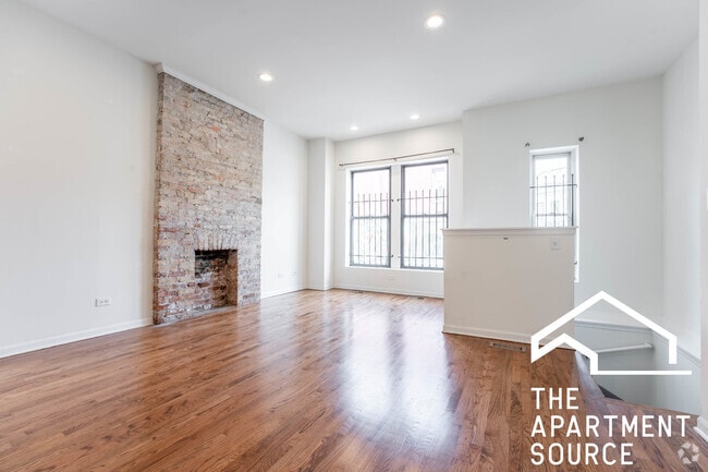 Building Photo - 2835 W Medill Ave