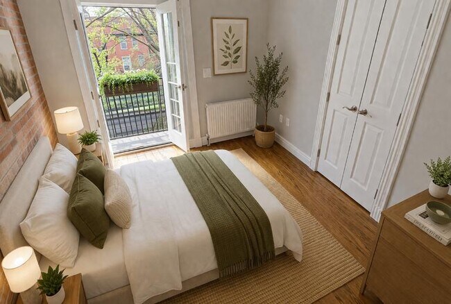 Foto del edificio - 47 1/2  E 1st Street (2nd & 1st Ave), #3R