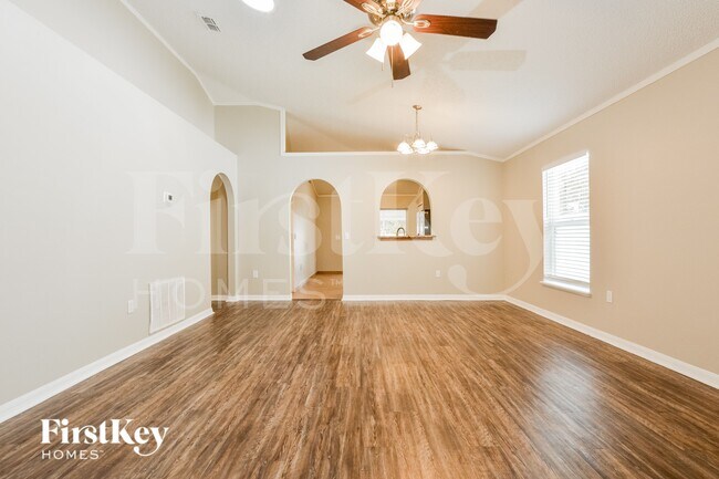 Foto del edificio - 1741 W Marshall Lake Dr