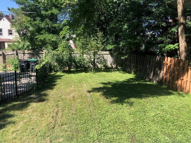 Foto del edificio - Large House Midtown