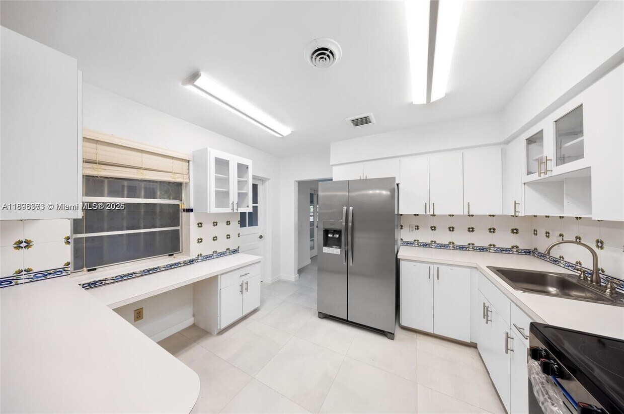 Foto principal - 3600 SW 26th St
