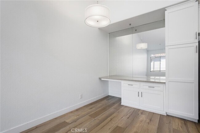 Foto del edificio - 65 Whippoorwill Ln