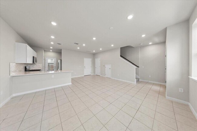 Building Photo - 9015 Cattle Baron Path