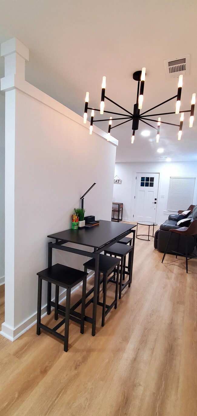 Foto del edificio - 1081 Fair St SW