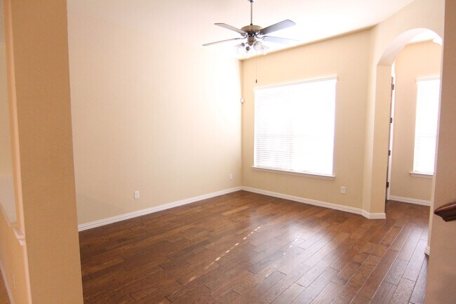 Building Photo - 1605 Black Duck Terrace