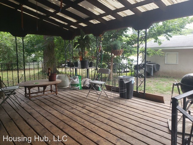 Building Photo - 2 br, 1 bath House - 3220 Thomas Ave N
