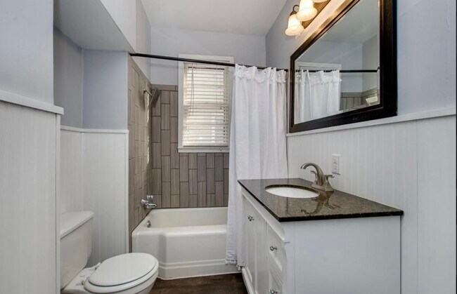 Foto del edificio - 129 Arthur Ave SE