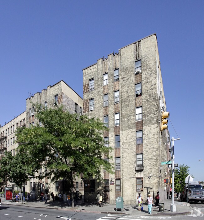 2939 Grand Concourse Bronx, NY 10468 Rentals Bronx, NY