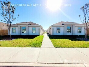 Building Photo - 5700 Sandpiper Ave