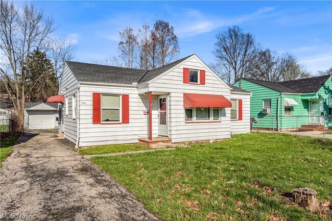 Foto del edificio - 2521 Greenvale Rd