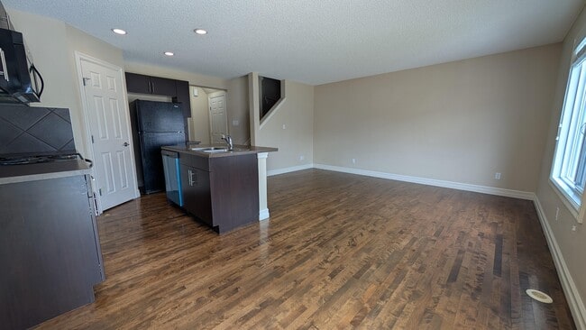 Building Photo - 6829 Cardinal Link SW
