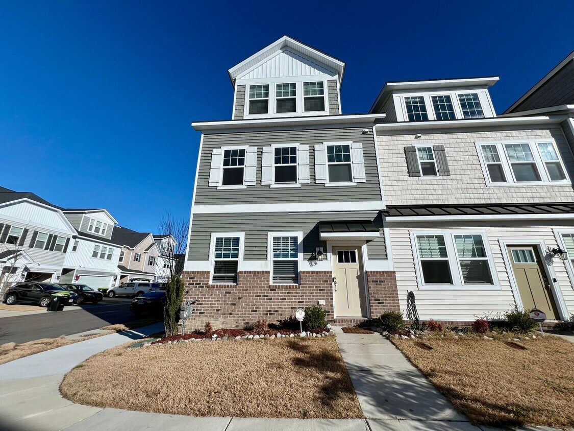 New Contruction Rental in the Reserve of Grassfield - New Contruction Rental in the Reserve of Grassfield