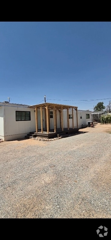 Building Photo - 451 S Jones