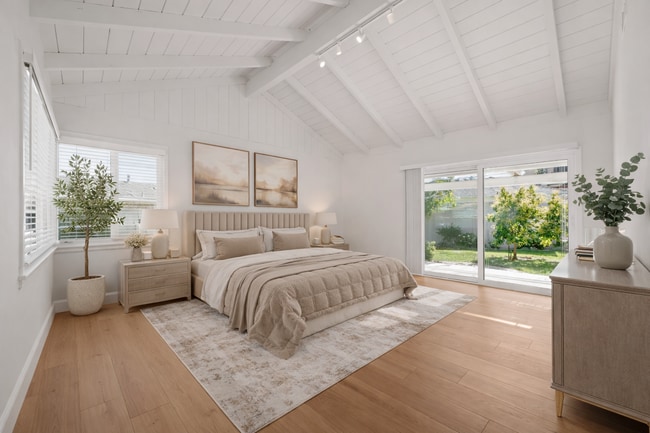 Photo - 5935 W 79th St House