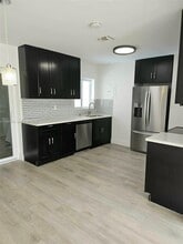 Building Photo - 919 NW 13th St