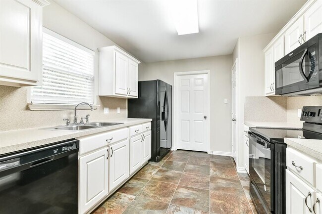 Building Photo - 4722 San Antonio River Dr