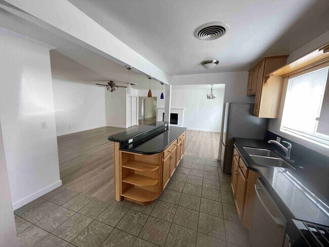 Foto del edificio - BEST VALUE IN SHERMAN OAKS!