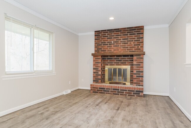 Foto del edificio - 6705 NW Hidden Valley Rd
