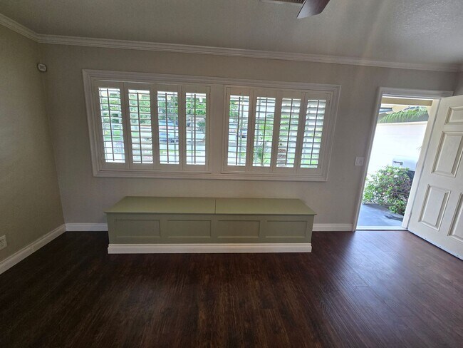 Foto del edificio - Beautiful 4 Bedroom 2 Bathroom Home,