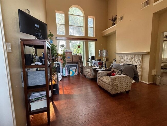 Building Photo - 3619 Hanover Cir