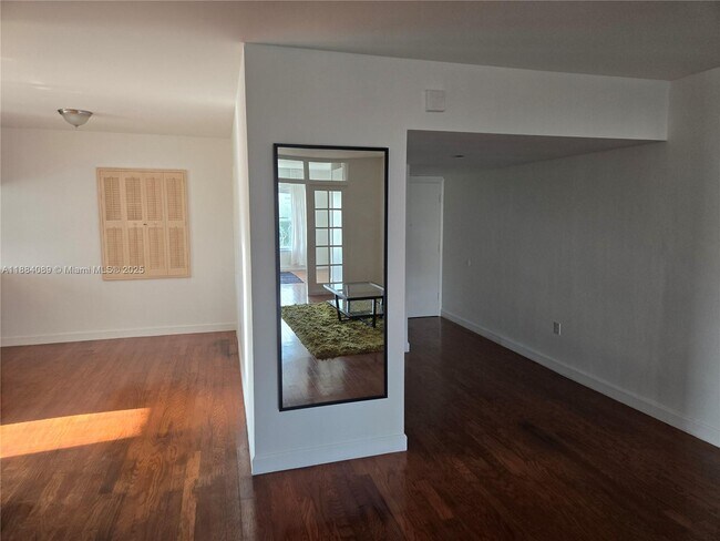 Foto del edificio - 1075 92nd St