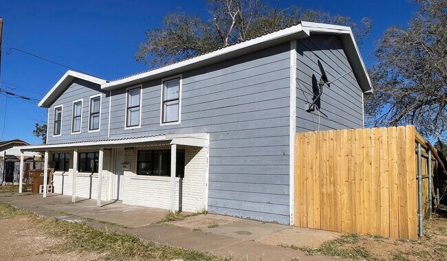 Foto del edificio - Built-Strong Big?Spring Residence – Durability Meets All-Season Comfort