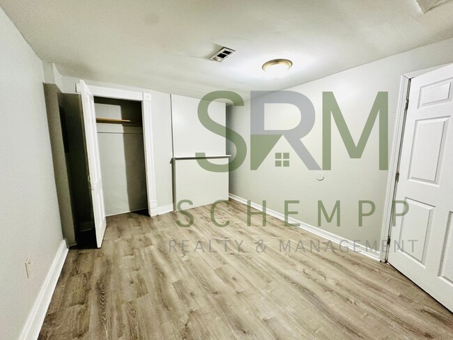 Foto del edificio - Spacious 2-3 bedroom home in Park Hill- Section 8 accepted